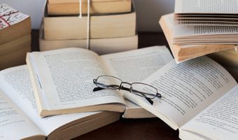 Capa do Curso de Teoria Literária