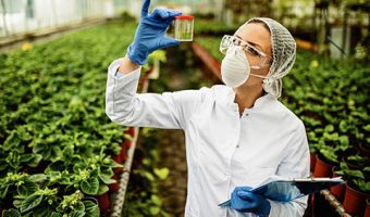 Capa do Curso de Biotecnologia Industrial e Bioprodutos